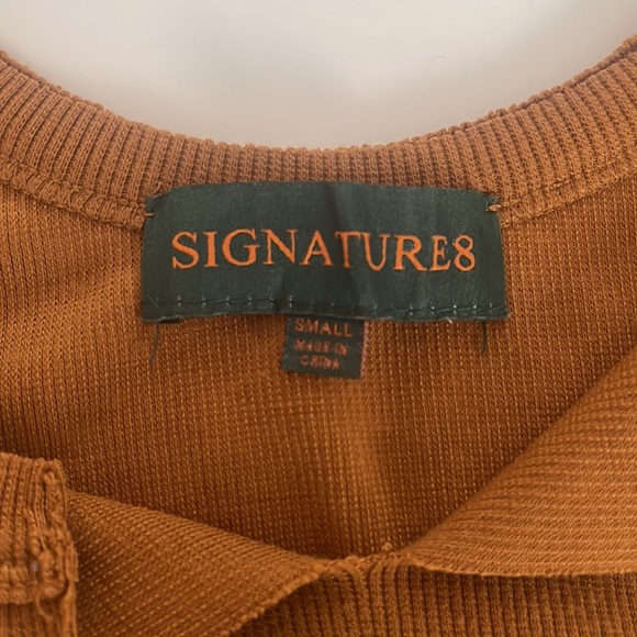 Size: Small - Picture 3 of 3